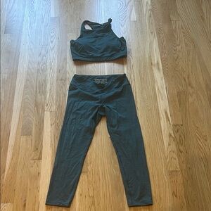 Outdoor Voices Dark Green Leggings and Sports Bra Set, Medium